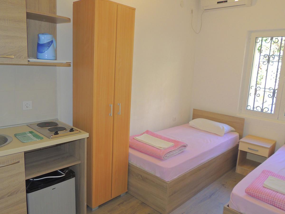 Guest House Jelena Budva Exterior foto